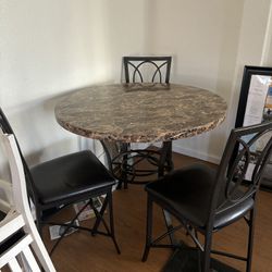 Kitchen Table And Chair 