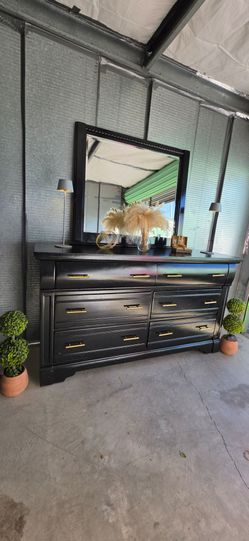 Dresser with mirror refinished black and gold pulls 6 drawers