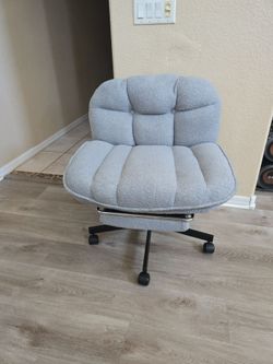 Modern Gray Bouclé Office Chair w/ Footrest - Excellent Condition