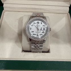 Reloj diseñador automático