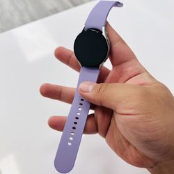 Samsung Watch Series 5 40mm GPS $50 Down