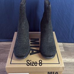 Mia Shoes Size 8