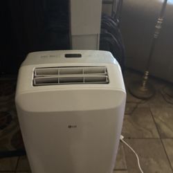 LG Like New Portable a/c On Wheels To easily roll $85 Cash Firm 