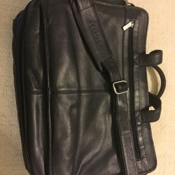 Purse Or Carry On Or Laptop Messenger Bag - Kenneth Cole 