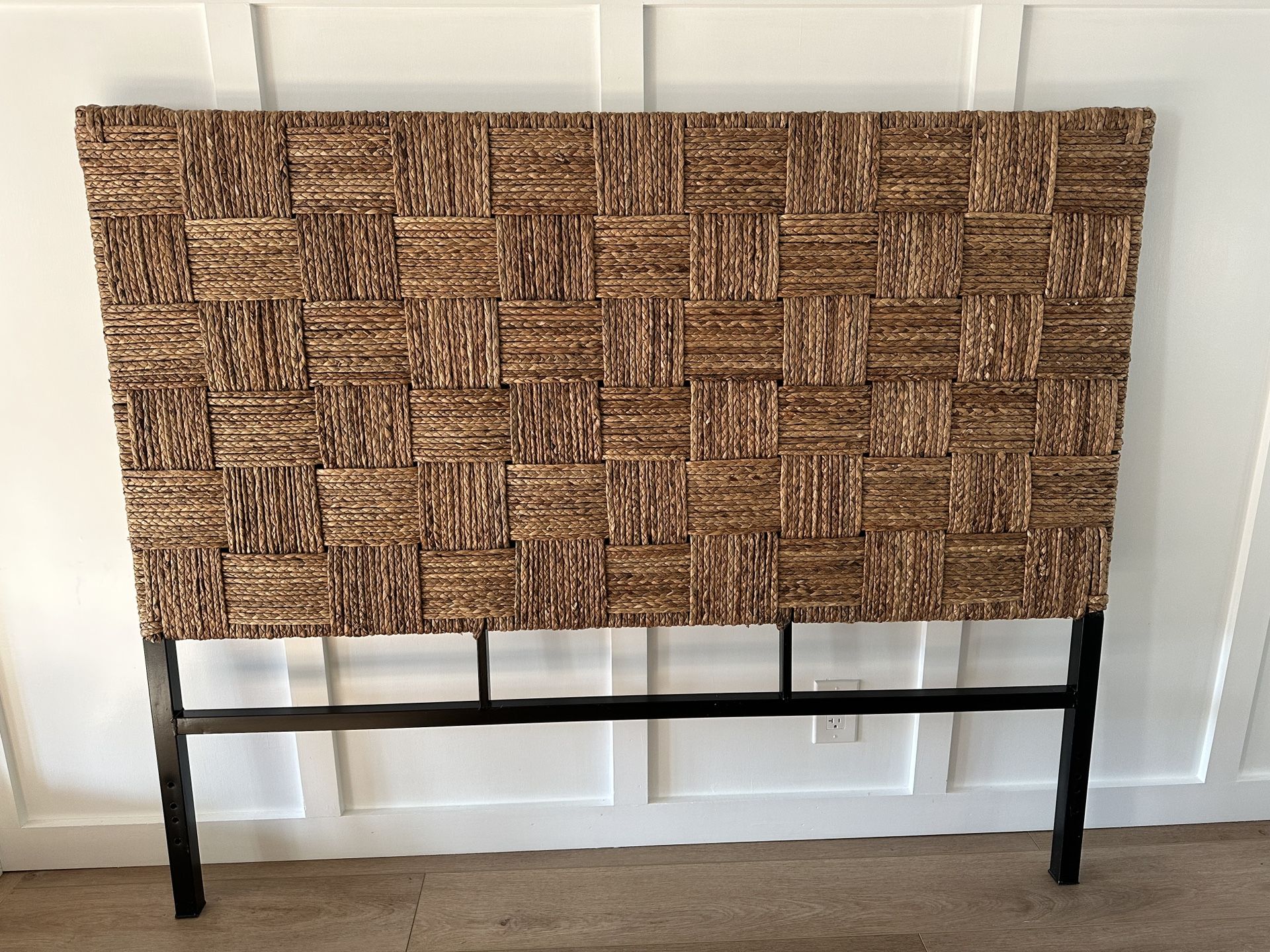 Pier 1 Seagrass Queen Headboard for Sale in Tigard, OR OfferUp