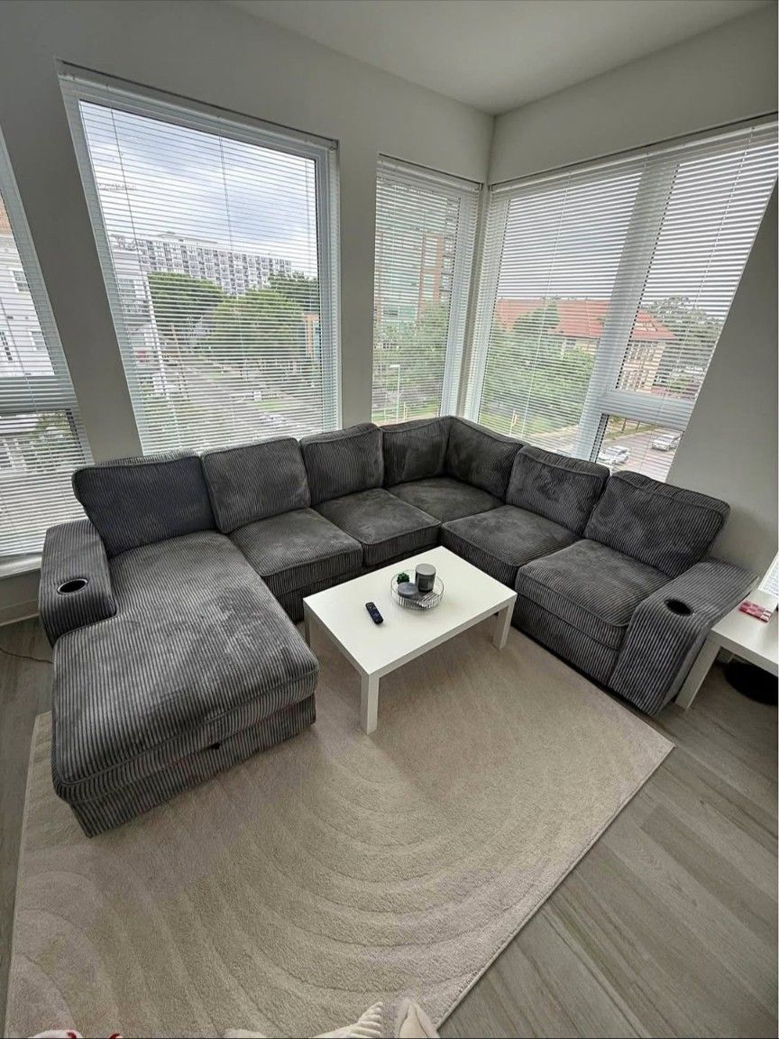 Clean Sectional And Table
