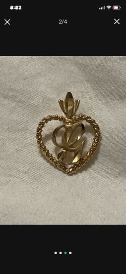 Costume Gold Tone Letter “G” In Heart Pendant