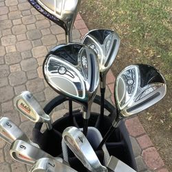 BEAUTIFUL LADIES RIGHTHAND. NEW GOLF SET.  COMPLETE WITH GRET GOLF BAG AND NEW GOLF BALLS
