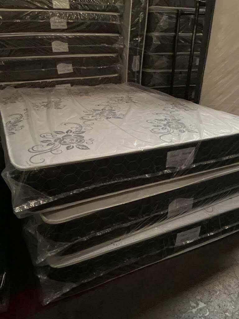 Deluxe Queen