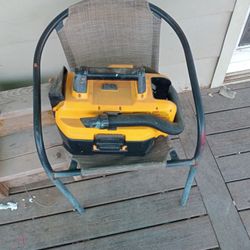 DeWalt Vacuum