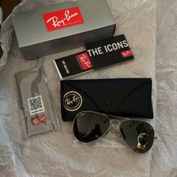 New Ray-Ban Aviator Sunglasses