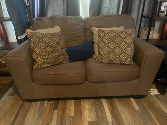 Beige couch set