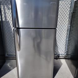 FRIGIDAIRE 18 CUFT STAINLESS STEEL FRIDGE