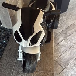 Kids BMW Ride-On Motorcycle – Used (Includes Charger)