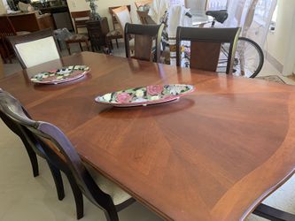 Wood Table And Set Of 6 Chairs