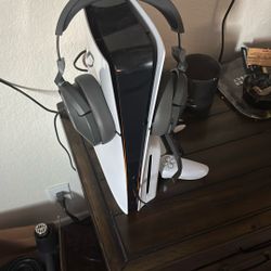 Ps5 With Multiple Games And Controller And Head Set 400