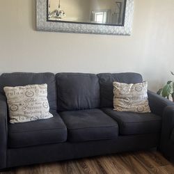 Sofá and loveseat