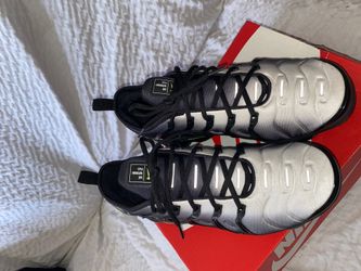 Air Vapormax plus (Brand New) size 9