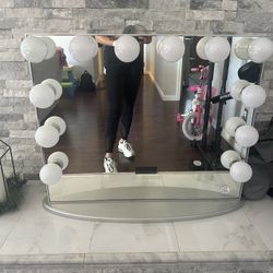 Impressions Vanity Mirror Bluetooth