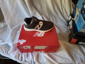 Girl Tennis Size 12 1/2