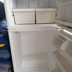 Fridge With Top Freezer Both Work 
