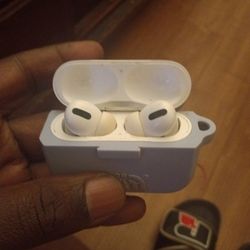 Airpods Great Condition Only Used A Few Times