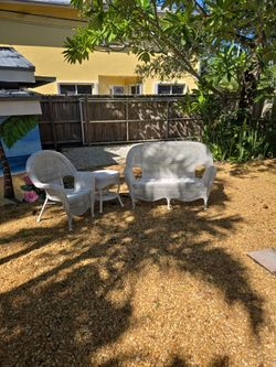 Patio set wicker