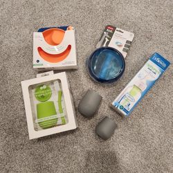 Various New Baby Feeding Gear