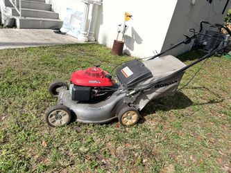 Honda Harmony II gas lawnmower 