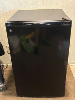 Mini fridge
