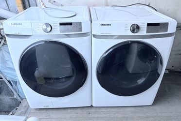 SAMSUNG.  WASHER AND GAS DRYER