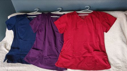 Scrub tops size xl set of 3