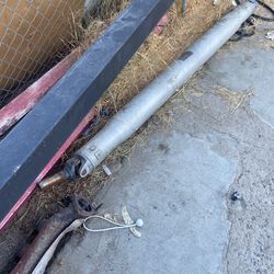 Chevy Suburban Driver Shaft. Aluminum 99-06