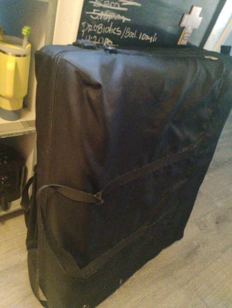 Massage table Used In Good Condition