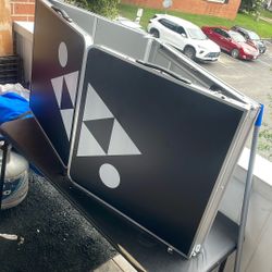 Beer pong table