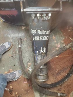 Bobcat jackhammer attachment (HB680)