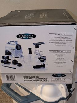 Omega NC800HDS Masticating Juicer
