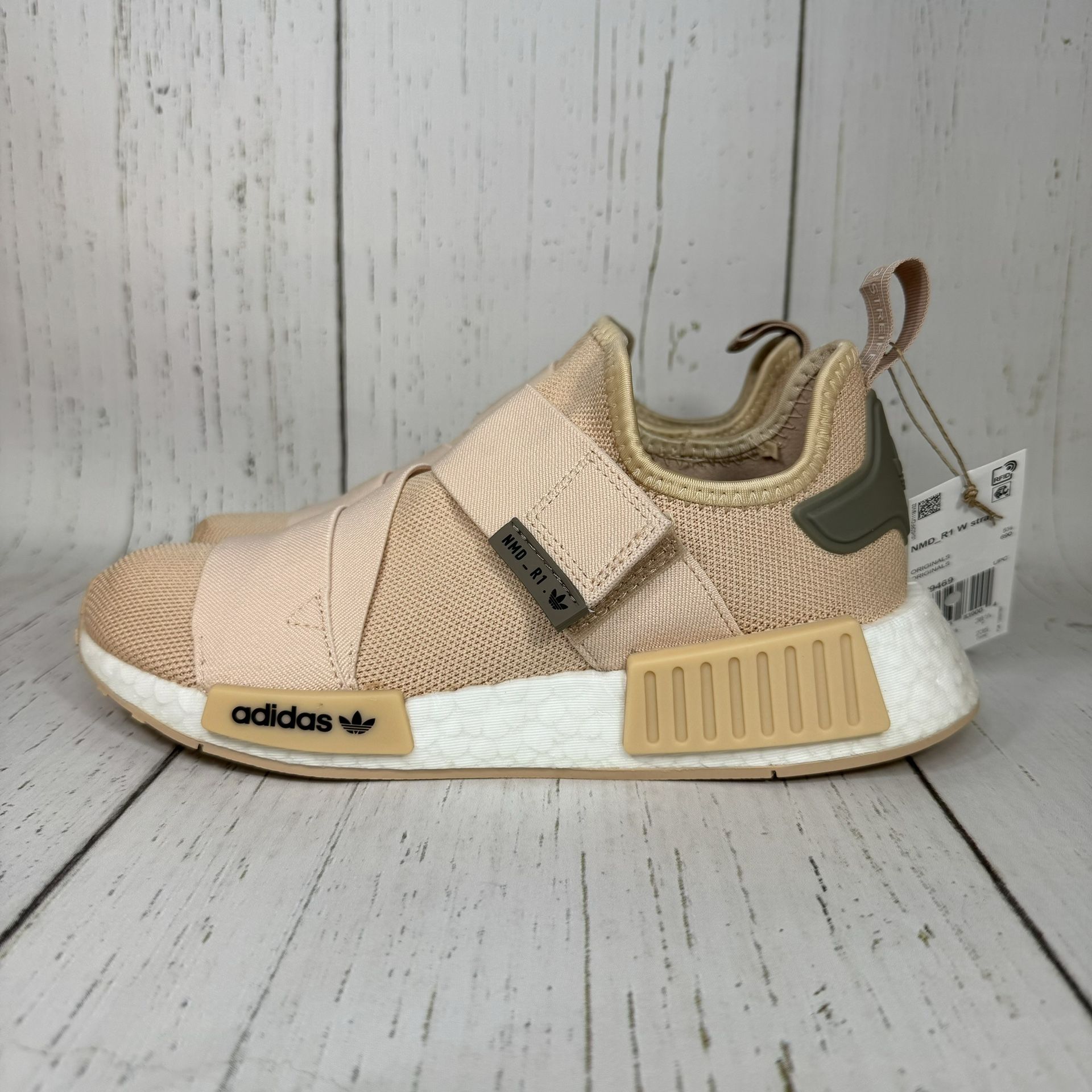 Brand New Women’s Adidas NMD_R1 Strap Size 7,7.5,8,8.5