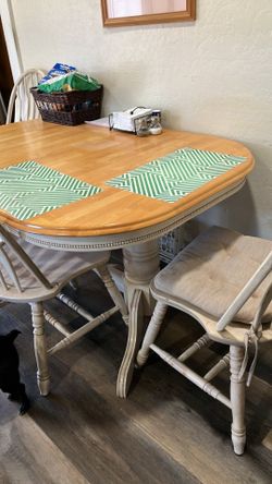 Solid white Oak Country Kitchen Table