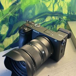 Sony A6700  W  Sigma 18-50 F/2.8