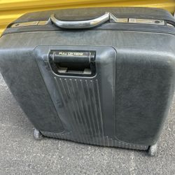 Samsonite Hard Shell Suitcase 
