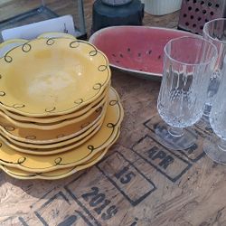 Dishes (( Different Sets And Styles))