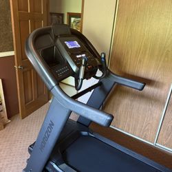 Horizon Fitness 7.4 Treadmill 