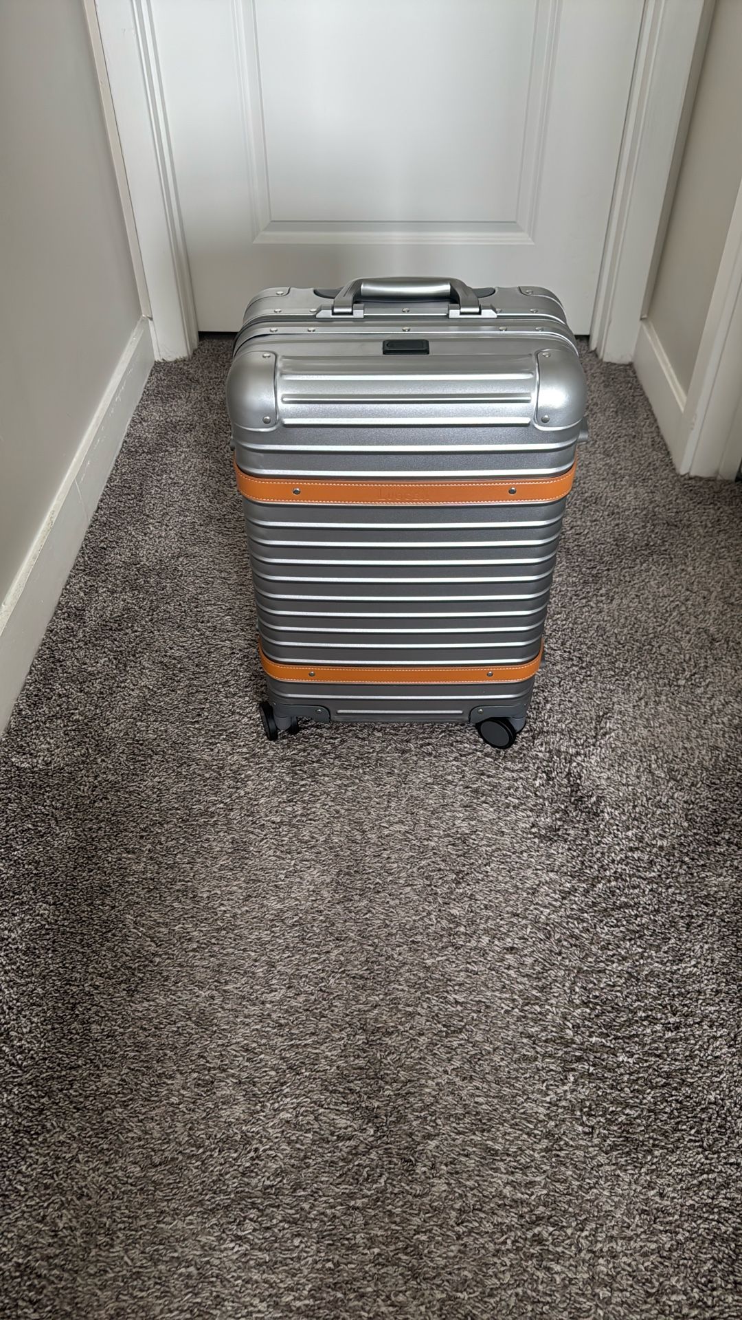 Luggex Aluminum Hard sided Carry On