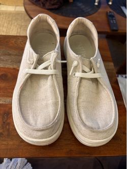 Canvas Women Flats size 7 (Edinburg)