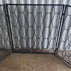 Contemporary Metal Geometric Fireplace Screen Black