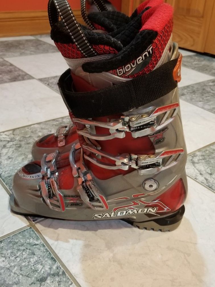 Salomon Ski Boots Size 26.5
