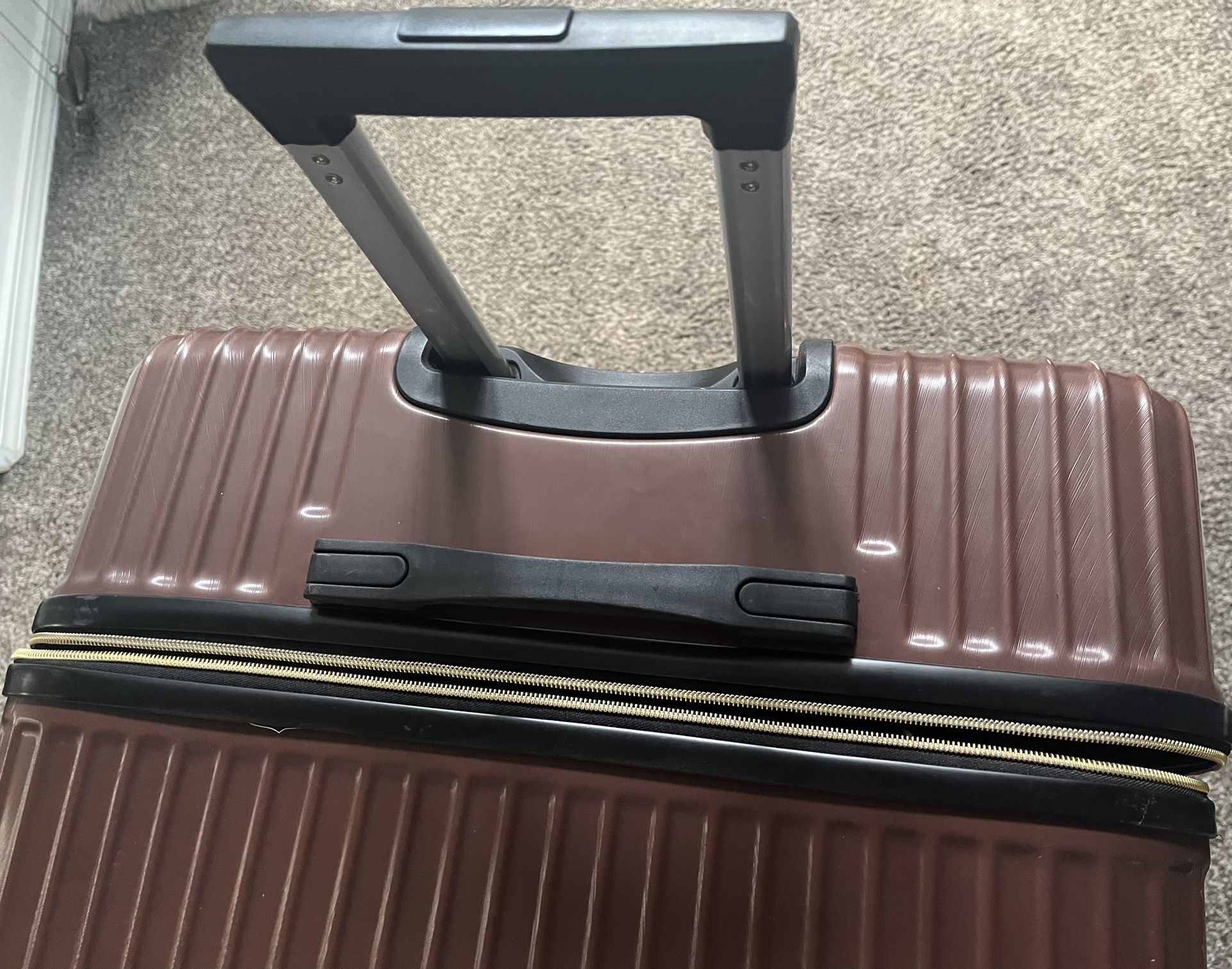 Giant Hard Shell Luggage With Wheels-NEW