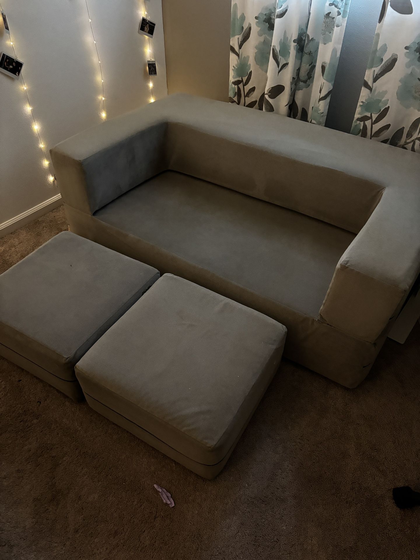 Jaxx convertible couch/queen sized mattress.