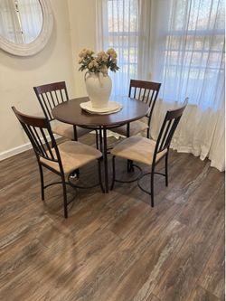 Dining room set
